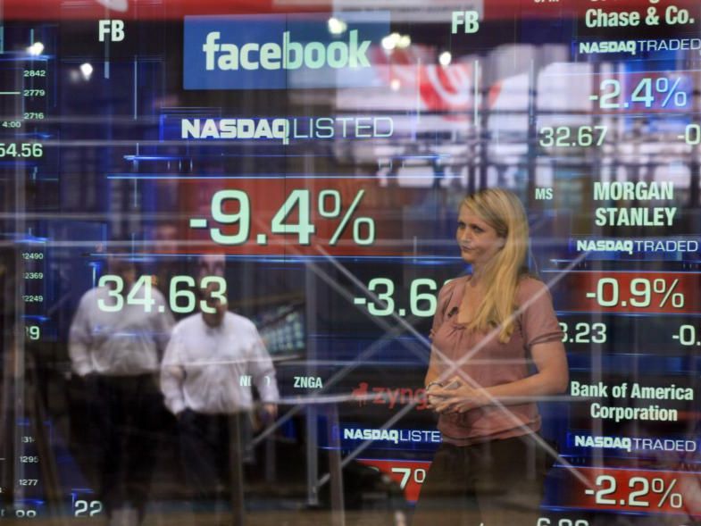 Facebook-Aktie ist weiterhin auf Talfahrt. Facebook-Aktie ist weiterhin auf Talfahrt.
