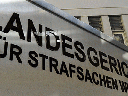 Nur vier der sechs angeklagten Islamisten erschienen zum Prozessauftakt. Nur vier der sechs angeklagten Islamisten erschienen zum Prozessauftakt.