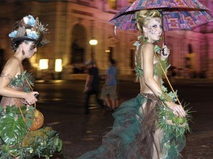 Noch schnell einen Sprung auf den Life Ball schauen? Das Late Night Tickets macht's möglich. Noch schnell einen Sprung auf den Life Ball schauen? Das Late Night Tickets macht's möglich.