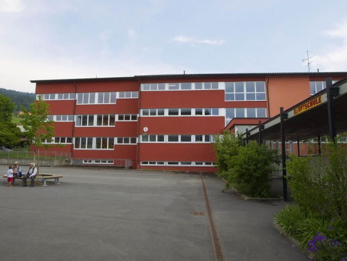 VMS Lochau: Ausgegangen ist der Wirbel von einer dritten Klasse mit zwölf Schülern. VMS Lochau: Ausgegangen ist der Wirbel von einer dritten Klasse mit zwölf Schülern.