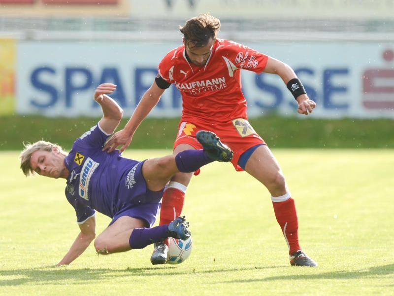 Meister Bizau gewinnt bei der Bregenzer Viktoria mit 1:0. Meister Bizau gewinnt bei der Bregenzer Viktoria mit 1:0.