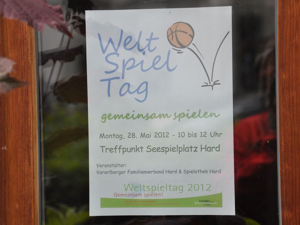 Morgen geht es am Seespielplatz rund! Der Weltspieltag 2012 spielt sich auch in Hard ab. Morgen geht es am Seespielplatz rund! Der Weltspieltag 2012 spielt sich auch in Hard ab.