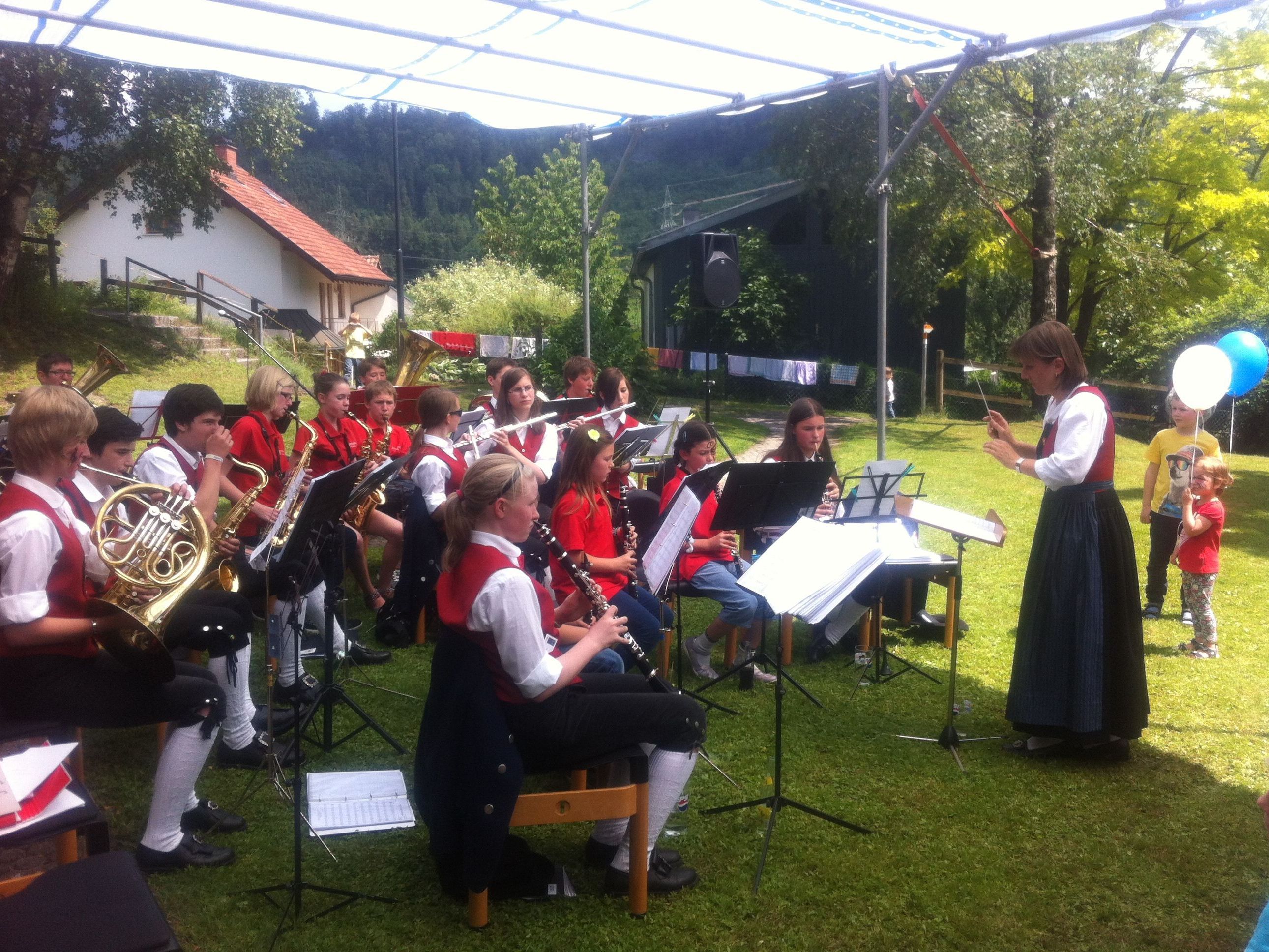 Fronleichnams-Frühschoppen & 150 Jahre Kirchenchor Göfis Fronleichnams-Frühschoppen & 150 Jahre Kirchenchor Göfis
