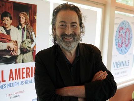 Hans Hurch bleibt der Direktor der Viennale Hans Hurch bleibt der Direktor der Viennale