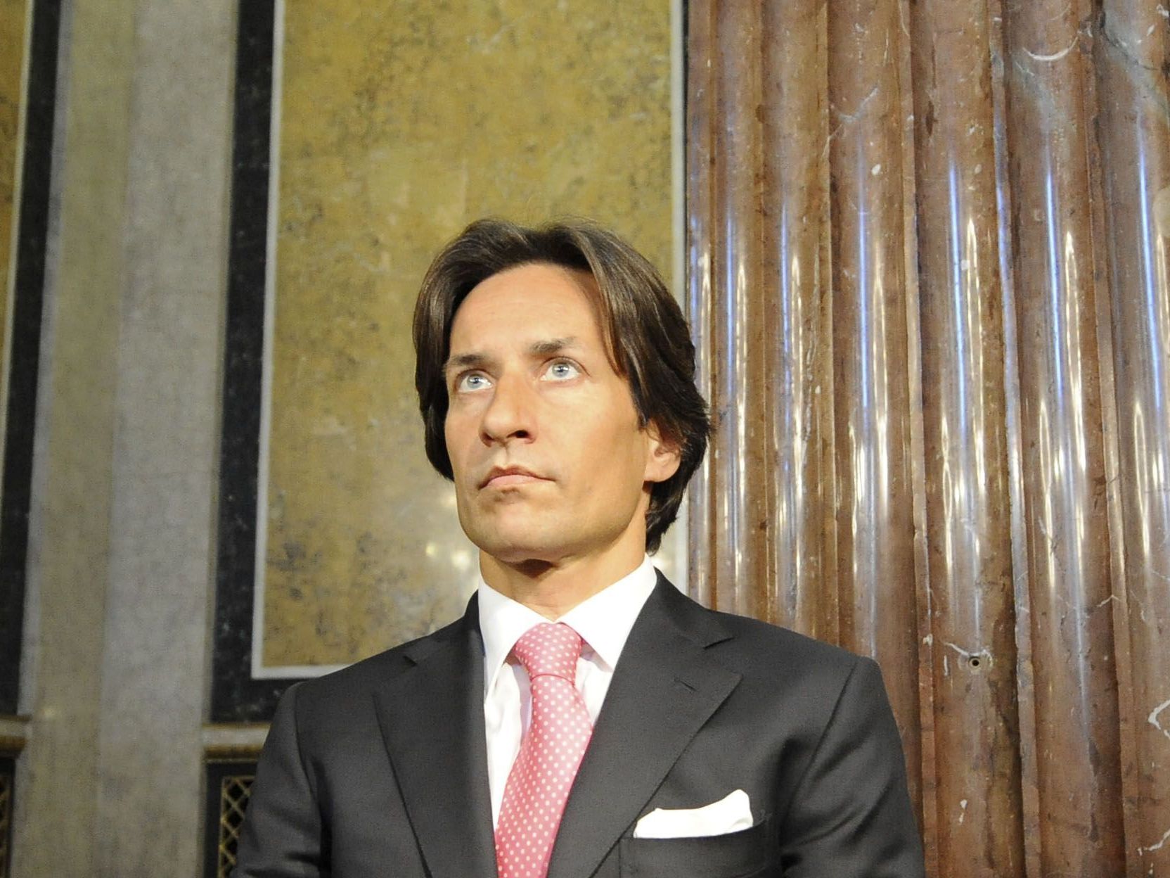 Bei Vergabe an Investmentbank Lehman Brothers Verdacht auf Untreue durch Ex-Finanzminister. Bei Vergabe an Investmentbank Lehman Brothers Verdacht auf Untreue durch Ex-Finanzminister.
