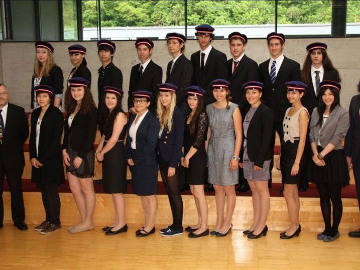 Die Maturanten der 8a des BG Feldkirch Die Maturanten der 8a des BG Feldkirch