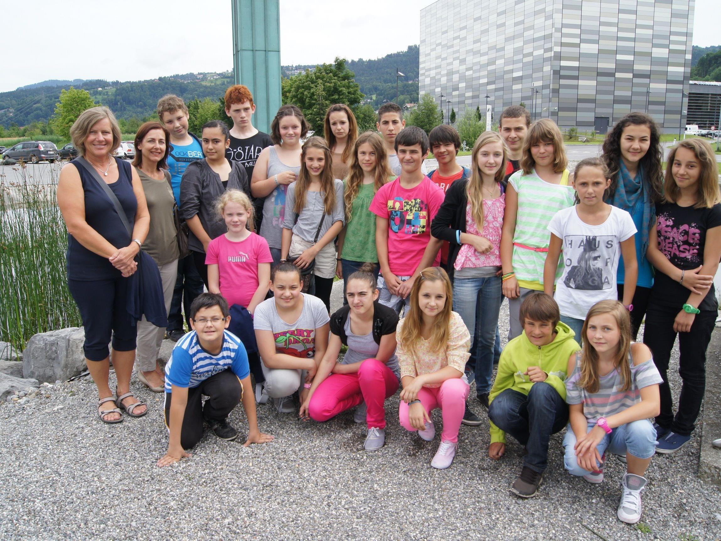 Schüler der MS Lustenau beim Besuch im VMH.