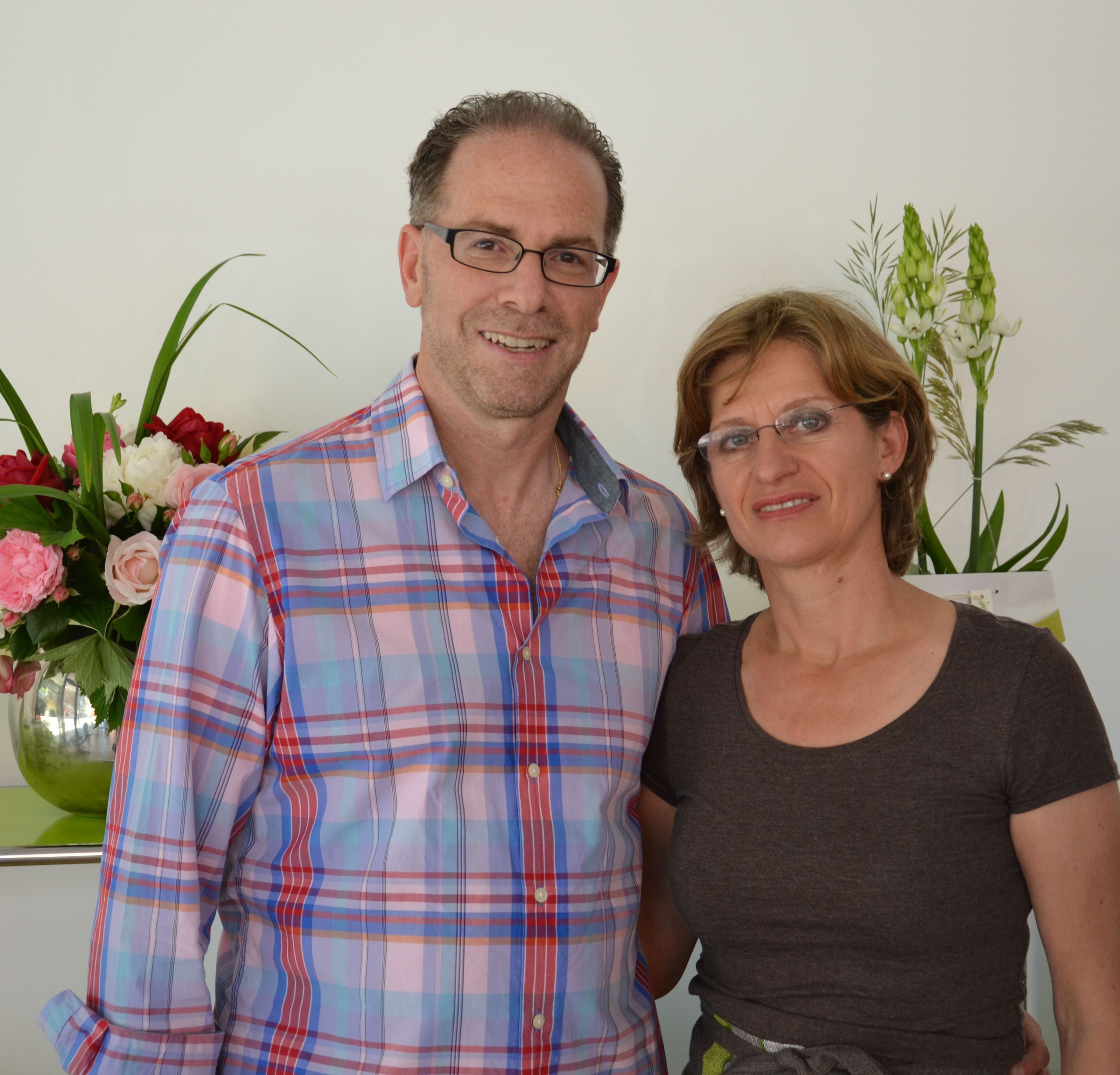 (v.r.) Andrea & Paul Milstein freuten sich am Tag der offenen Tür über zahlreiche interssierte Besucher (v.r.) Andrea & Paul Milstein freuten sich am Tag der offenen Tür über zahlreiche interssierte Besucher