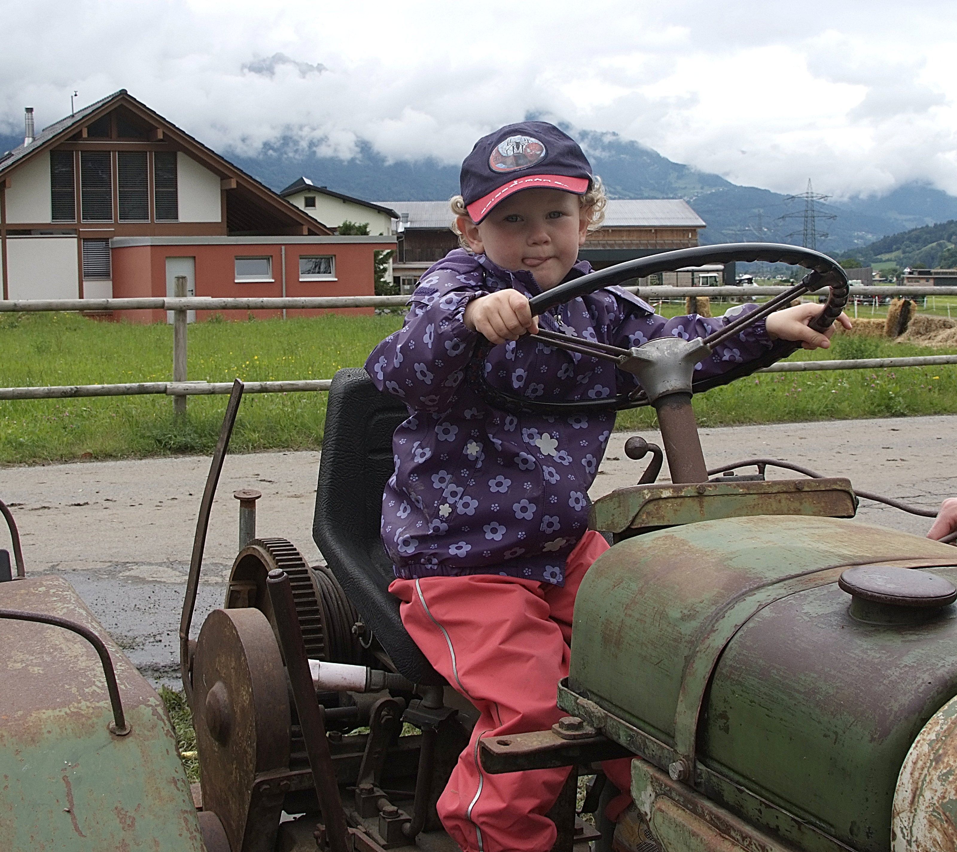 Auch die Kleinsten hatten ihre Gaude mit den nostalgischen Gefährten. Auch die Kleinsten hatten ihre Gaude mit den nostalgischen Gefährten.