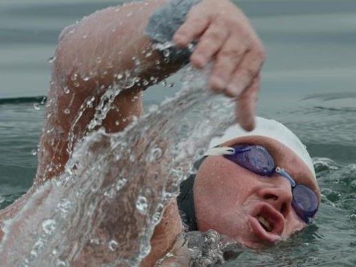 Extremschwimmer „Orca“ Dobelmann lässt nicht locker.