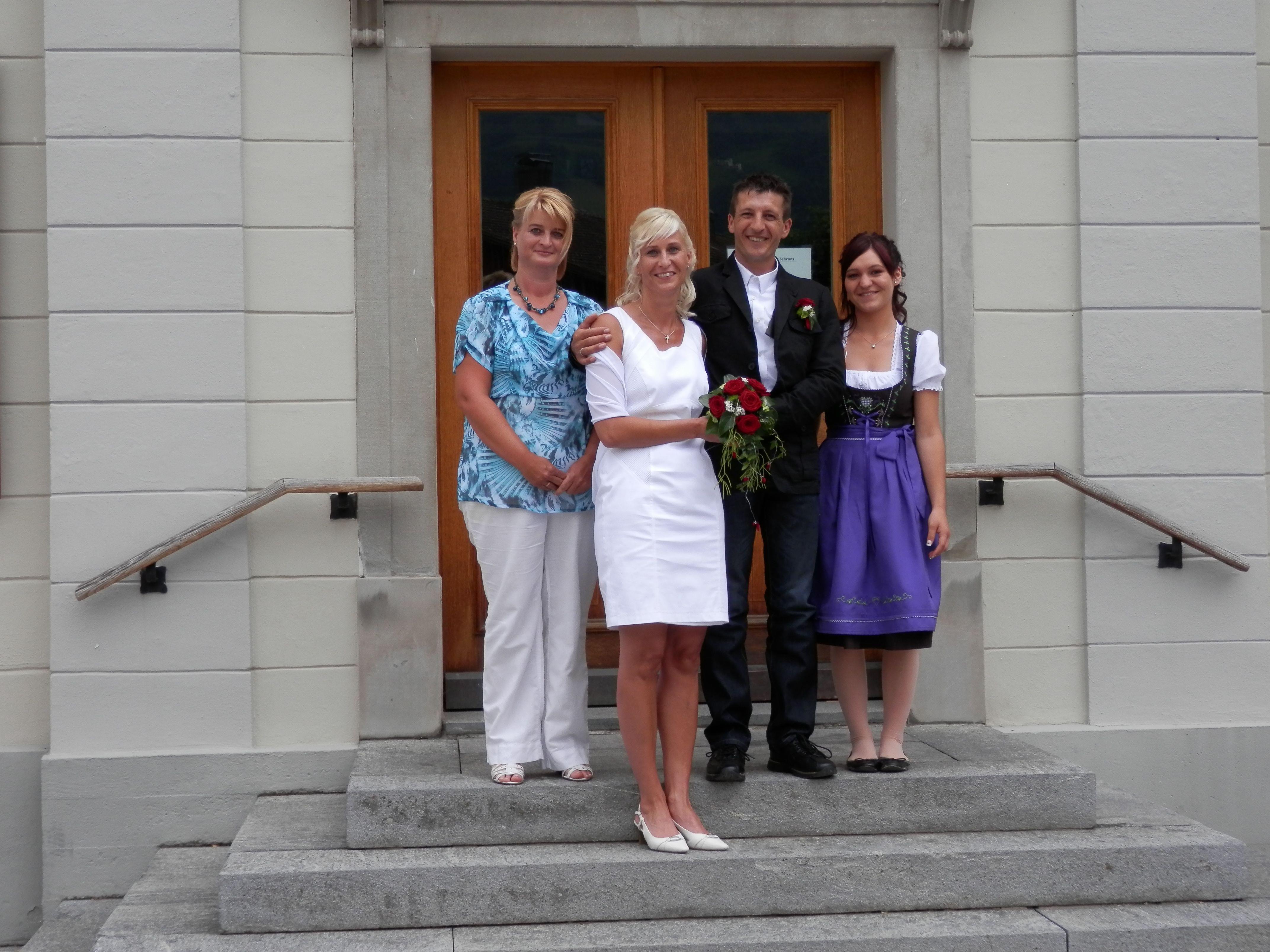 Elke Einsiedler und Martin Fitsch präsentierten sich am 22.6. als frisch gebackenes Ehepaar.
