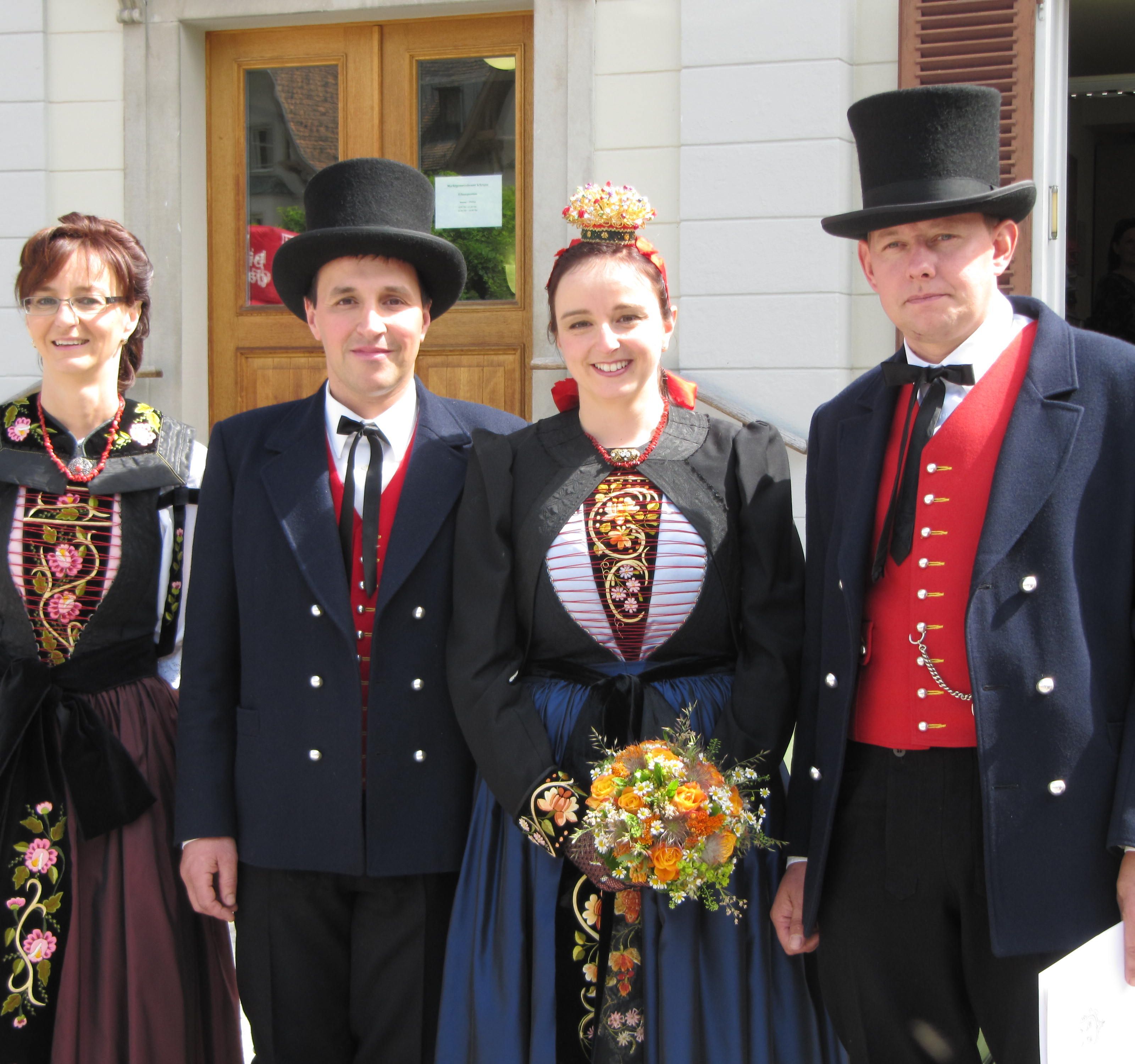 Kathrin Küng und Martin Fritz haben am 15. Jni geheiratet. Kathrin Küng und Martin Fritz haben am 15. Jni geheiratet.