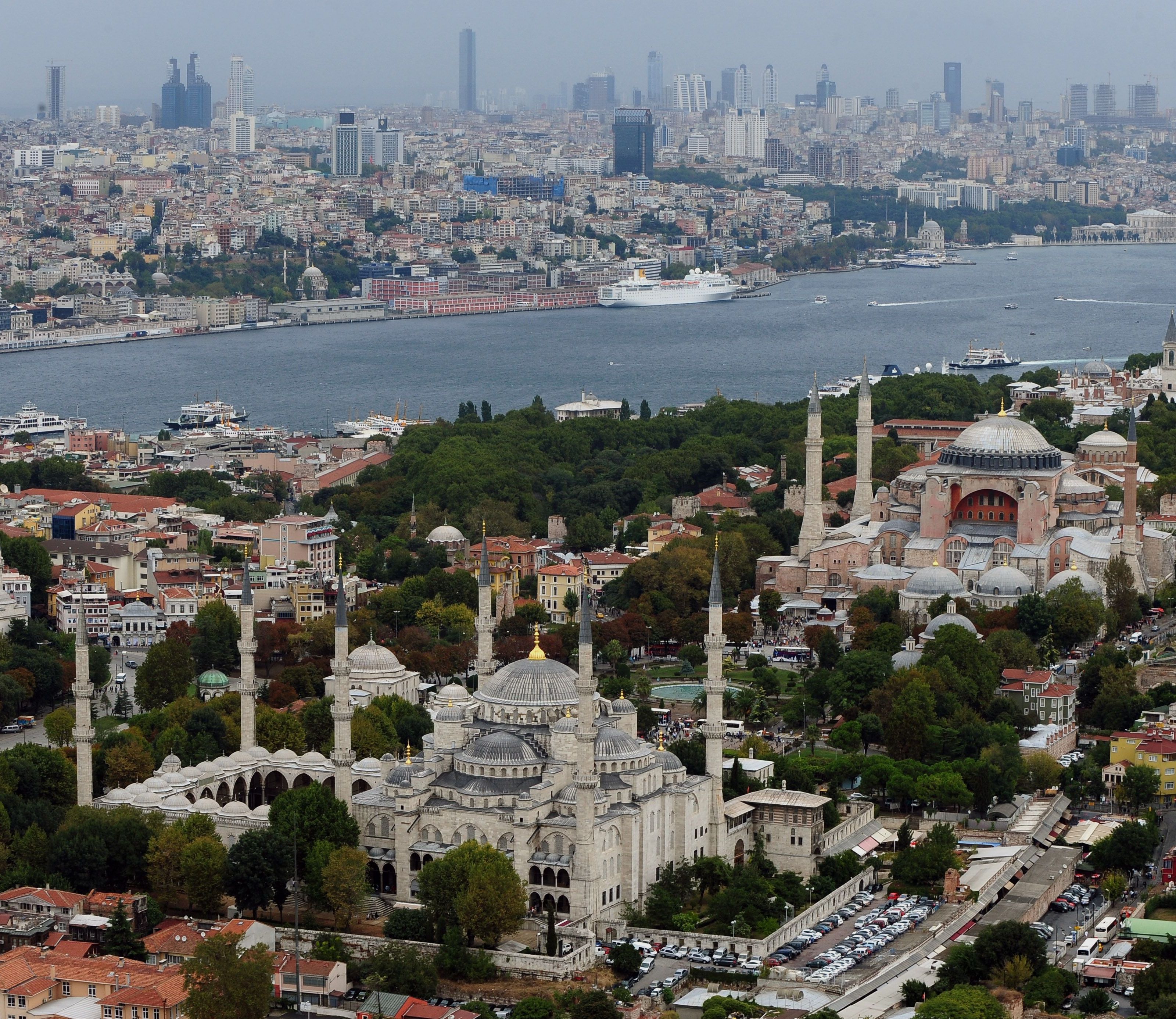 Istanbul soll nach Wunsch griechischer Nationalisten wieder "angeschlossen" werden. Istanbul soll nach Wunsch griechischer Nationalisten wieder "angeschlossen" werden.