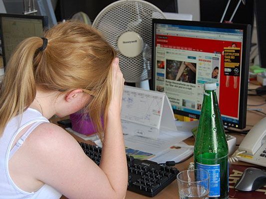 Wenn Sommer-Hitze herrscht, kann Arbeiten zur Qual werden - unsere Tipps schaffen Abhilfe Wenn Sommer-Hitze herrscht, kann Arbeiten zur Qual werden - unsere Tipps schaffen Abhilfe