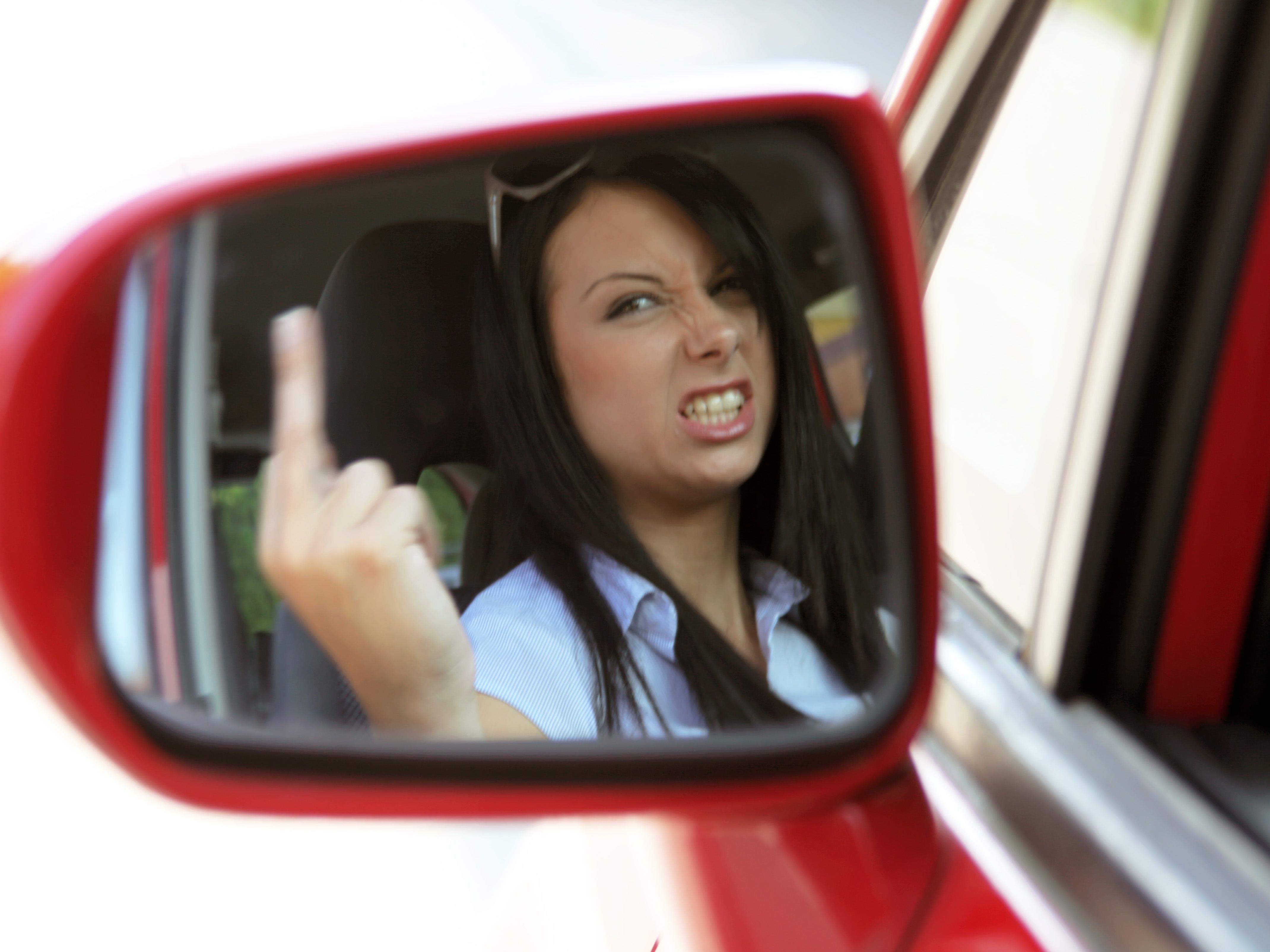 Fahrer, die mit aufbrausendem Verhalten im Straßenverkehr auffallen, ärgern Österreichs Autofahrer am meisten.