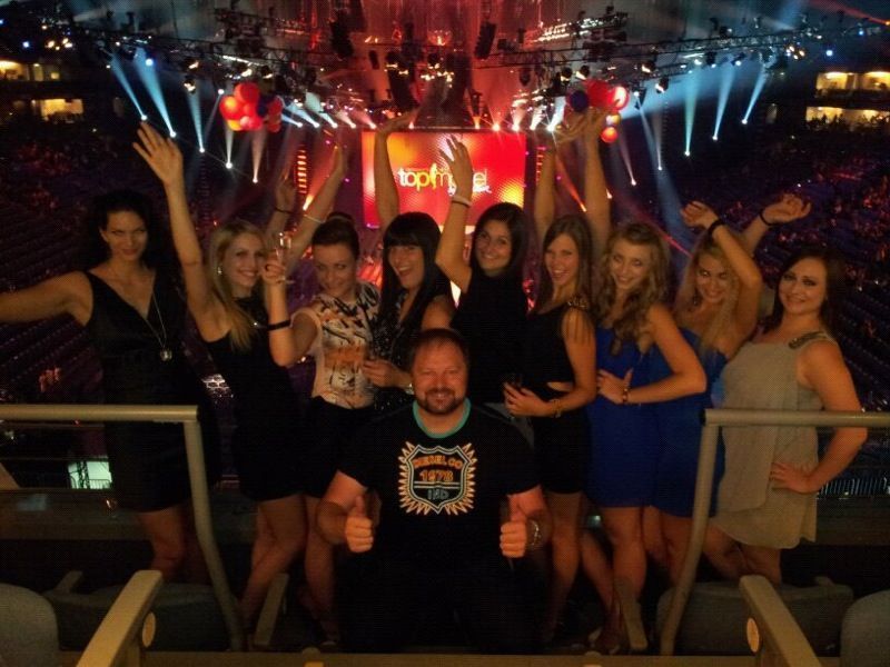 GNTM-Finale in Köln: Günter Palaoro waren wieder mittendrin statt nur dabei. GNTM-Finale in Köln: Günter Palaoro waren wieder mittendrin statt nur dabei.