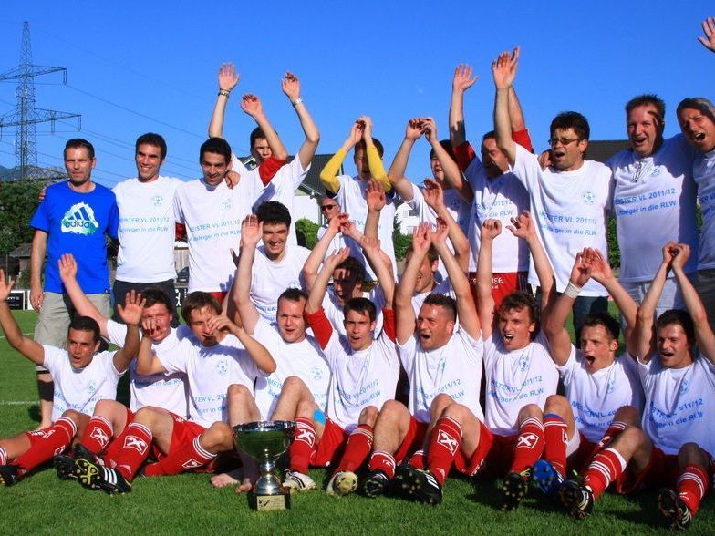 FC Andelsbuch kürt sich zum Meister der Vorarlbergliga und wird drittklassig. FC Andelsbuch kürt sich zum Meister der Vorarlbergliga und wird drittklassig.