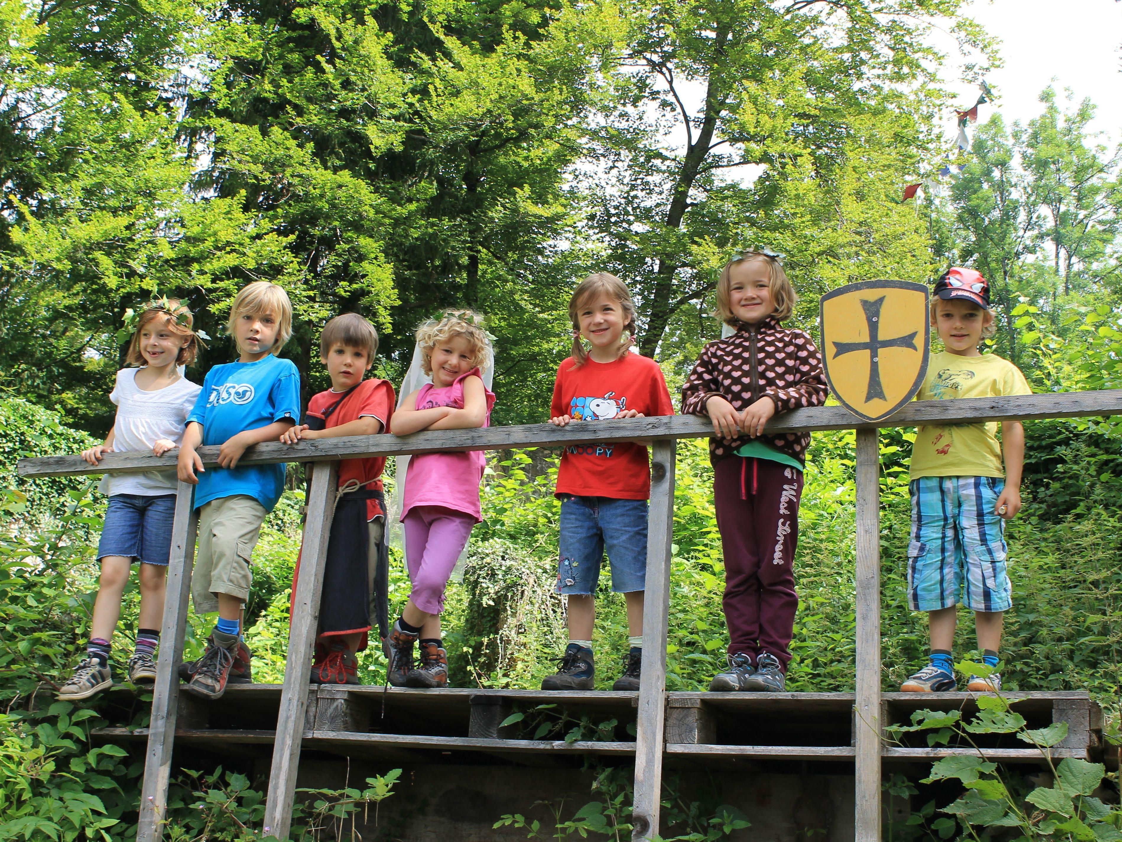 Ein erlebnisreicher Ausflug auf die Ruine Blumenegg  machten die Montessori Kinder
