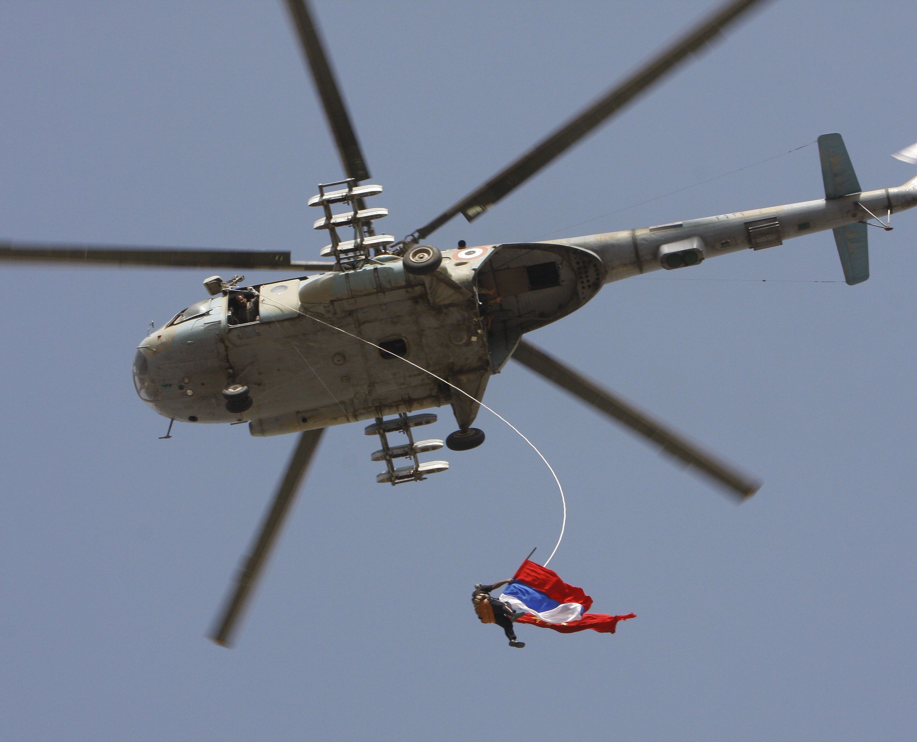 Kampfhubschrauber an Syrien: Clinton befürchtet "ziemlich dramatische Eskalation" . Kampfhubschrauber an Syrien: Clinton befürchtet "ziemlich dramatische Eskalation" .