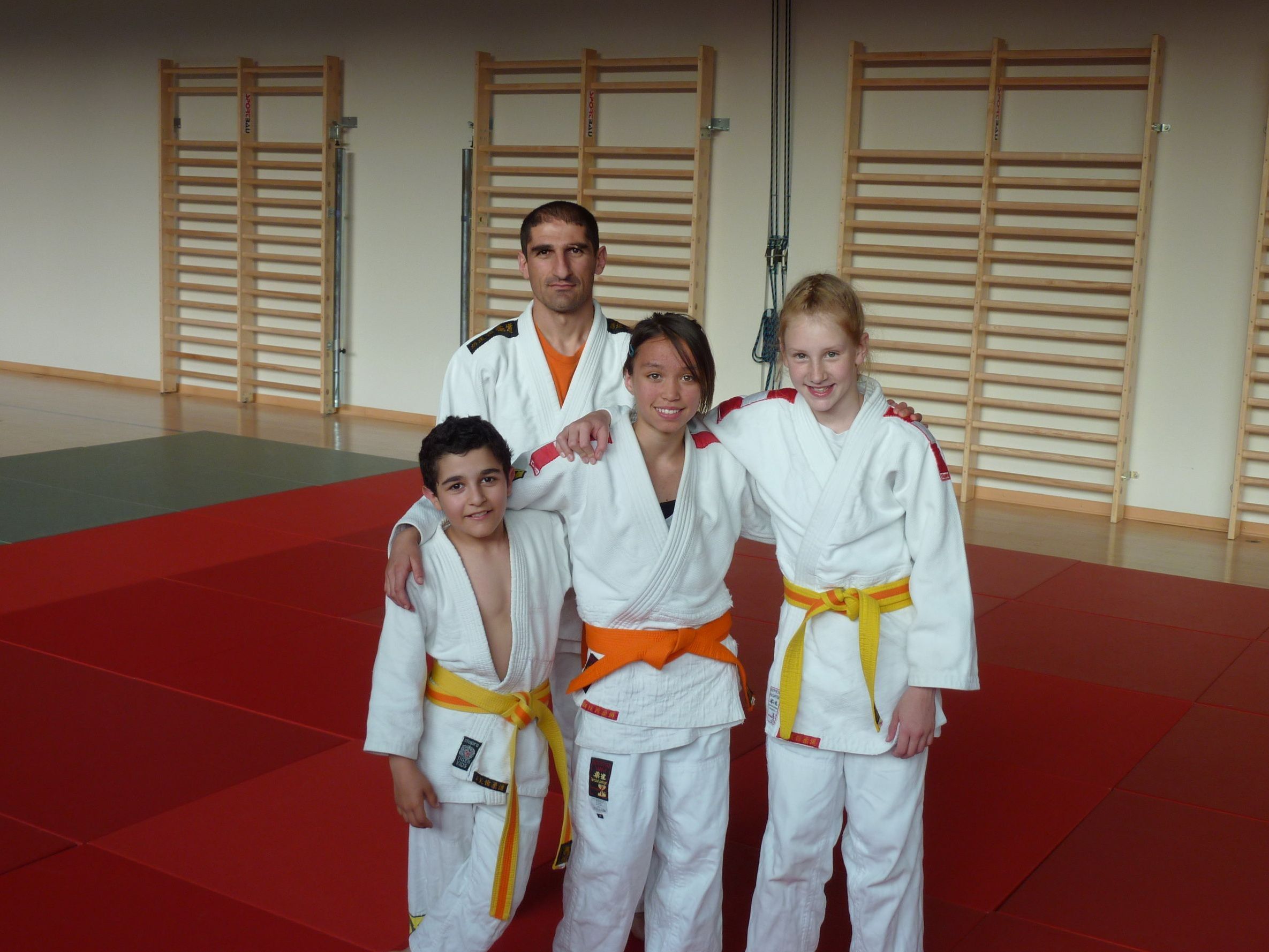 Die drei erfolgreichen Judokas U13: Watche Adamjan, Celine Salzgeber und Anna-Lena Schuchter Die drei erfolgreichen Judokas U13: Watche Adamjan, Celine Salzgeber und Anna-Lena Schuchter