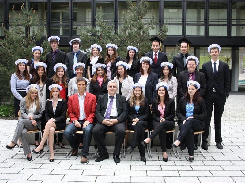 Die Maturanten der Vc der HAK Feldkirch Die Maturanten der Vc der HAK Feldkirch