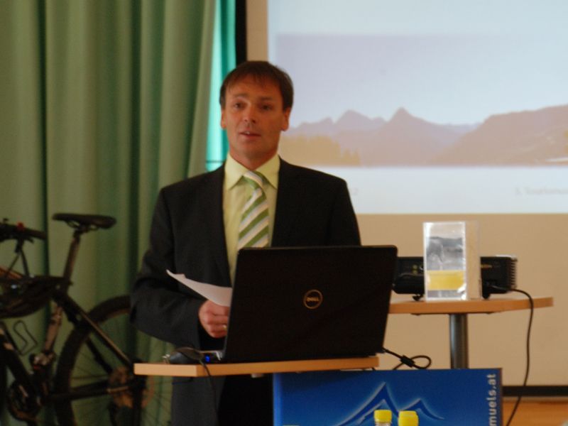 Vorsitzender Helfried Bischof Vorsitzender Helfried Bischof