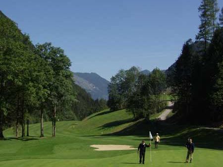 Soziales Engagement durch Charity-Turnier in Brand. Soziales Engagement durch Charity-Turnier in Brand.