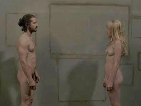 Gemeinsam mit Schauspielerin Denna Thomsen zieht Shia LaBeouf im surrealen Clip blank. Gemeinsam mit Schauspielerin Denna Thomsen zieht Shia LaBeouf im surrealen Clip blank.