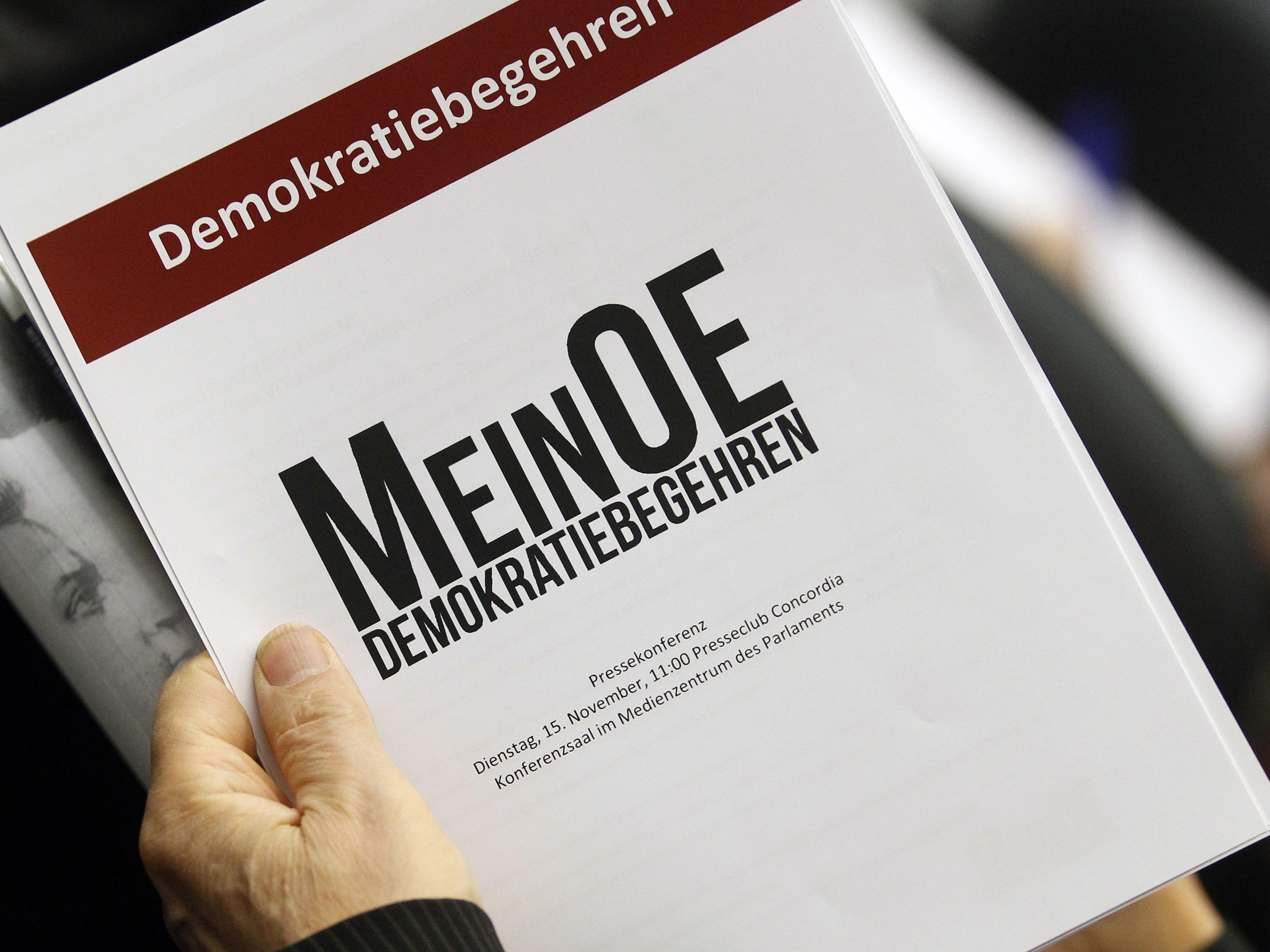 Die Unterstützer von MeinOE standen am Samstag in Salzburg Schlange.