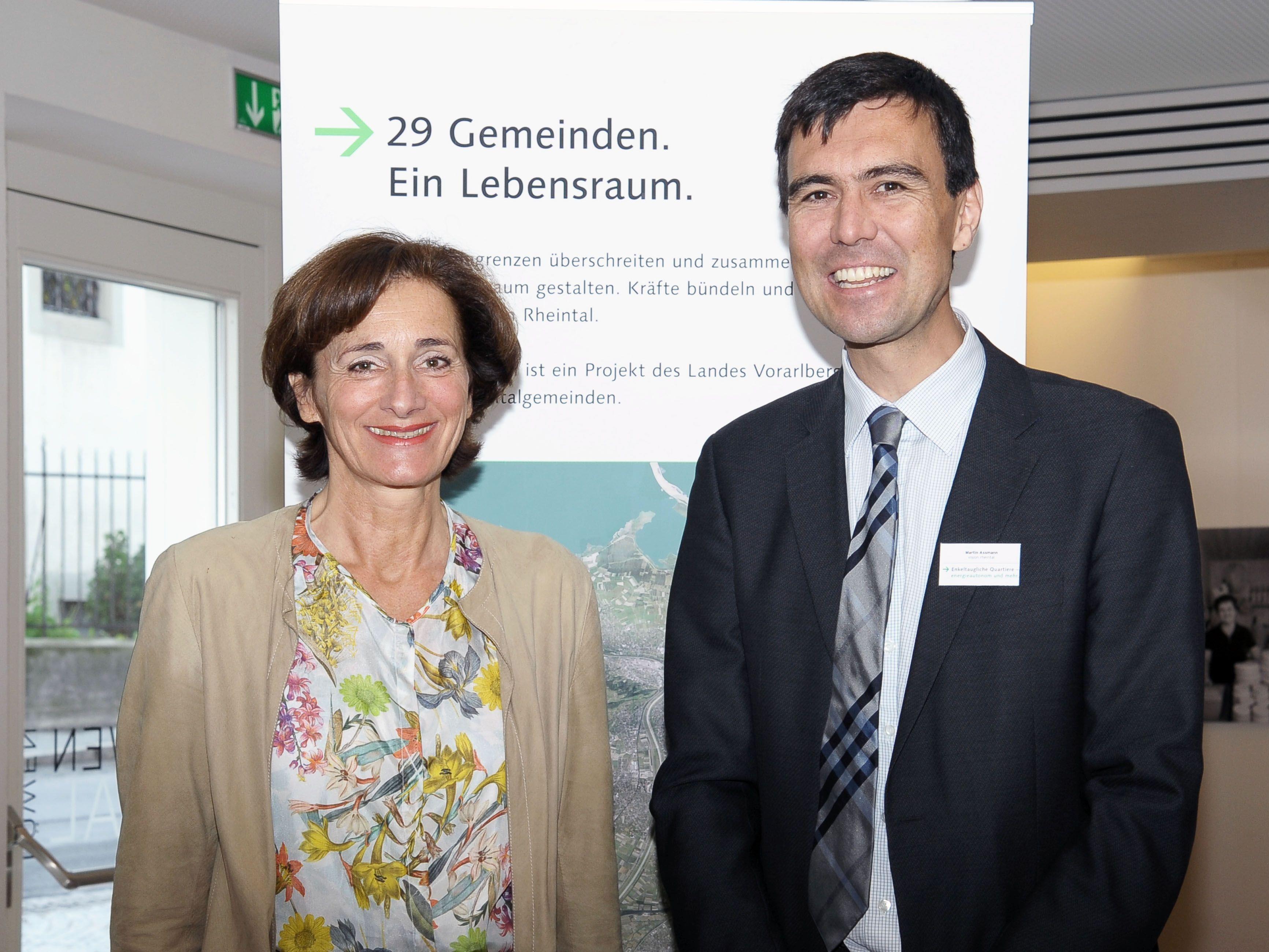 Landtagspräsidentin Dr. Bernadette Mennel mit Vision-Rheintal-Projektleiter Martin Assmann.