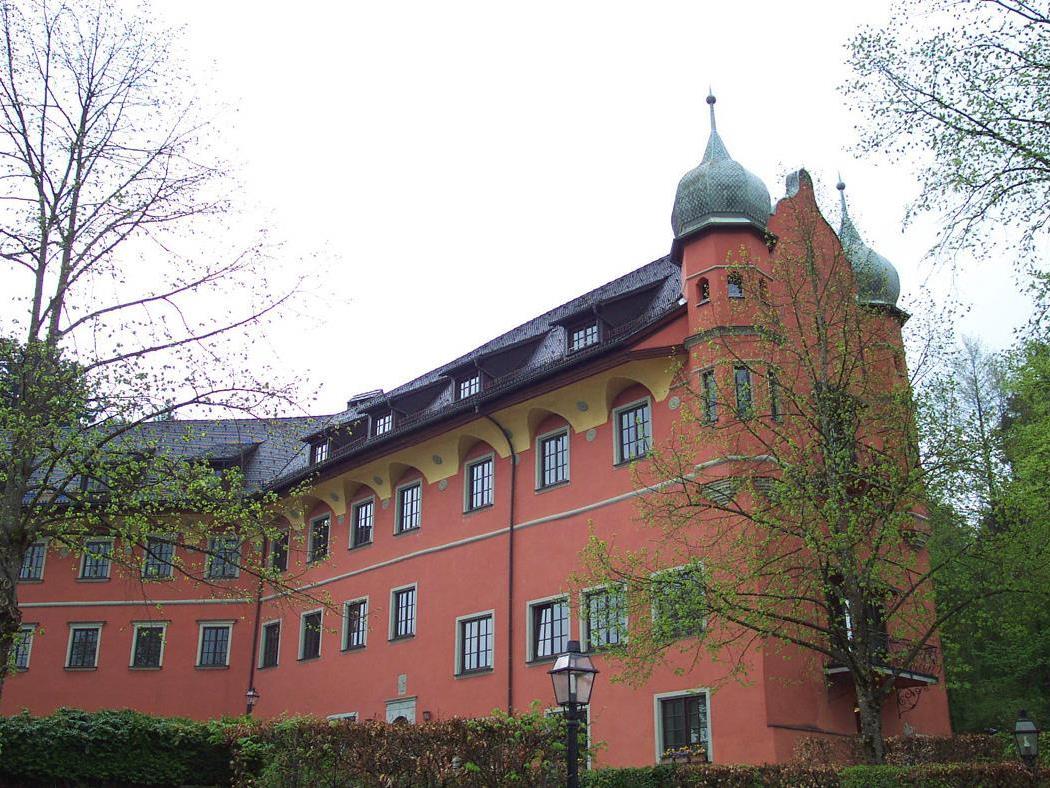 Wissenschafts- und Weiterbildungszentrum Schloss Hofen