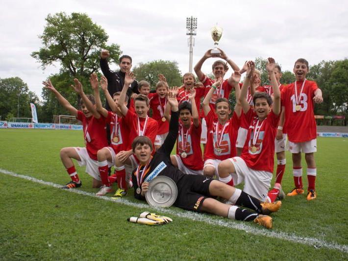 SMS Hohenems Markt gewann das Landesfinale gegen Bregenz Vorkloster hoch mit 6:1-Toren.