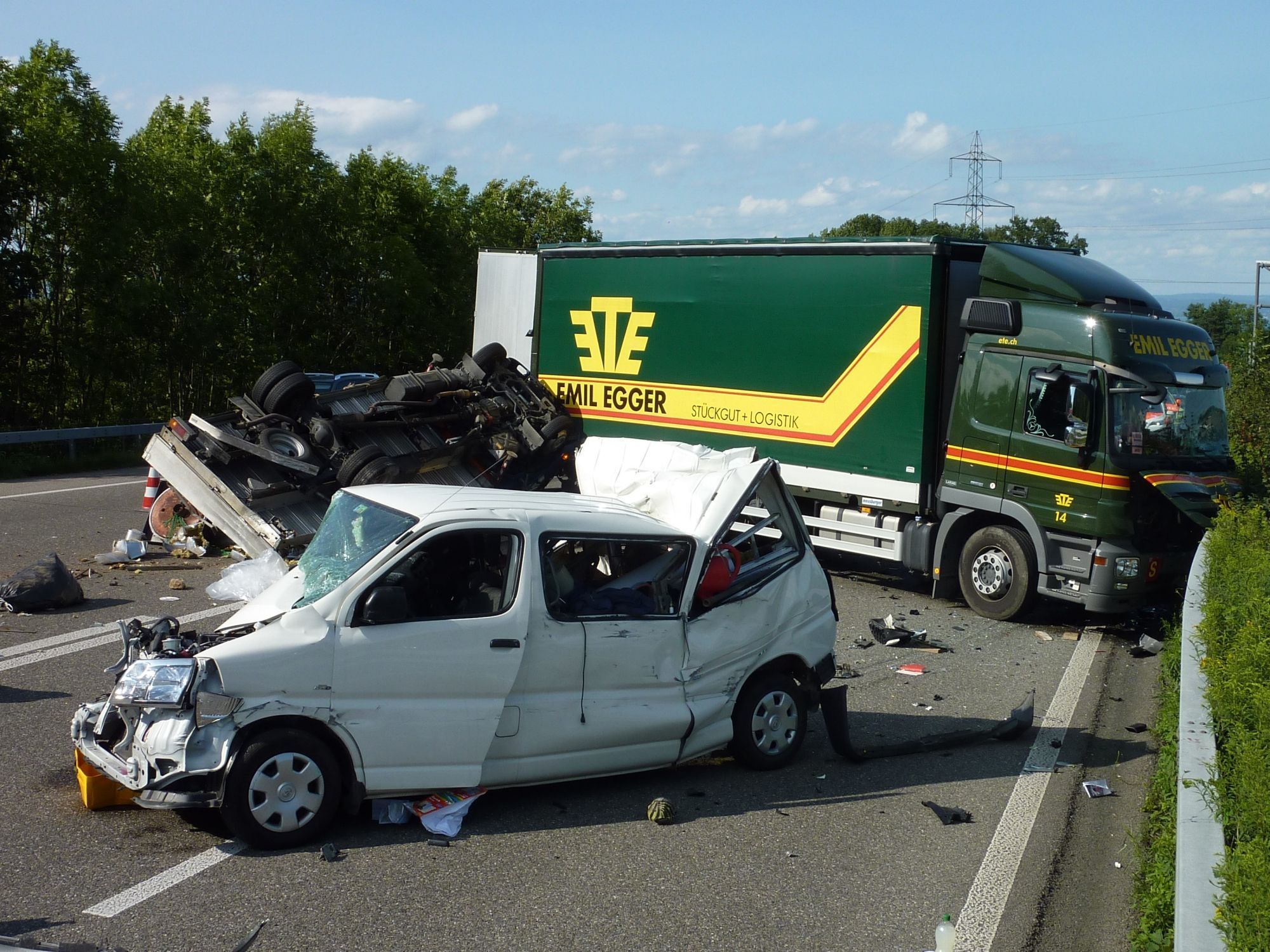 Schwerer Unfall auf der A1 im Kanton St. Gallen Schwerer Unfall auf der A1 im Kanton St. Gallen