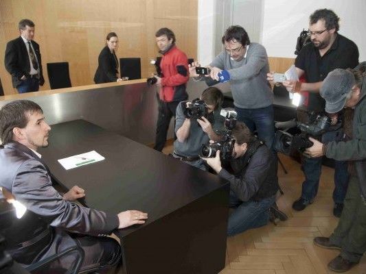 "Fall Merlaku": Schon der Prozess sorgte für Aufsehen, jetzt gibt es Wirbel um ein Video. "Fall Merlaku": Schon der Prozess sorgte für Aufsehen, jetzt gibt es Wirbel um ein Video.