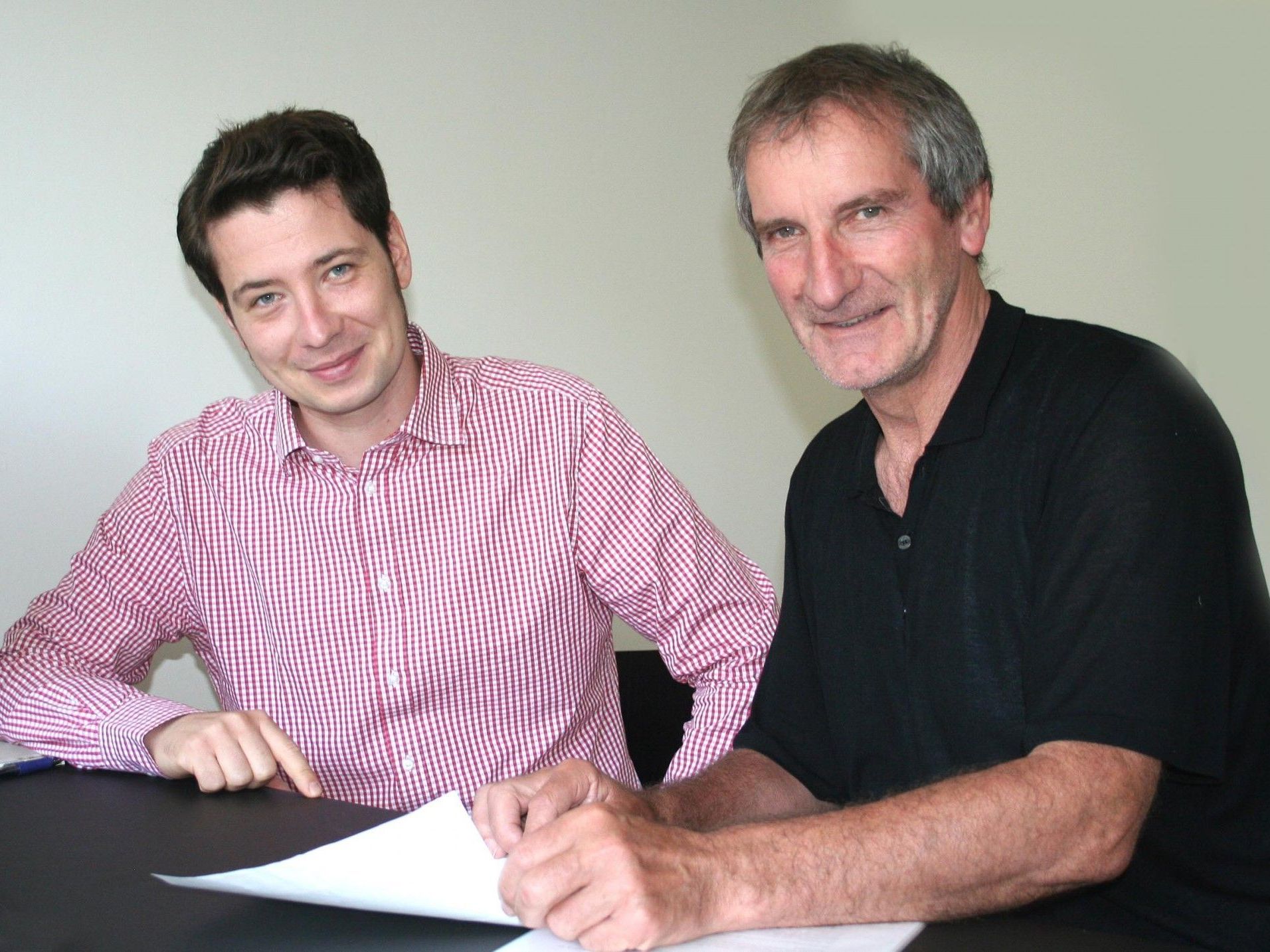 Der neue Regiomanager Mag. Christoph Kirchengast mit Regio-Obmann Bgm. Josef Mathis. Der neue Regiomanager Mag. Christoph Kirchengast mit Regio-Obmann Bgm. Josef Mathis.