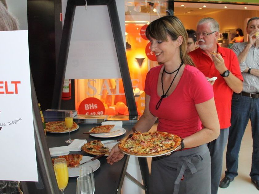 Großes Interesse herrschte bei der Vernissage im Rankweiler Vinomnacenter. Großes Interesse herrschte bei der Vernissage im Rankweiler Vinomnacenter.