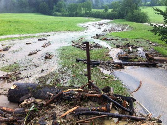 Zwischen Doren und Langen ist es zu Murenabgängen gekommen. Zwischen Doren und Langen ist es zu Murenabgängen gekommen.