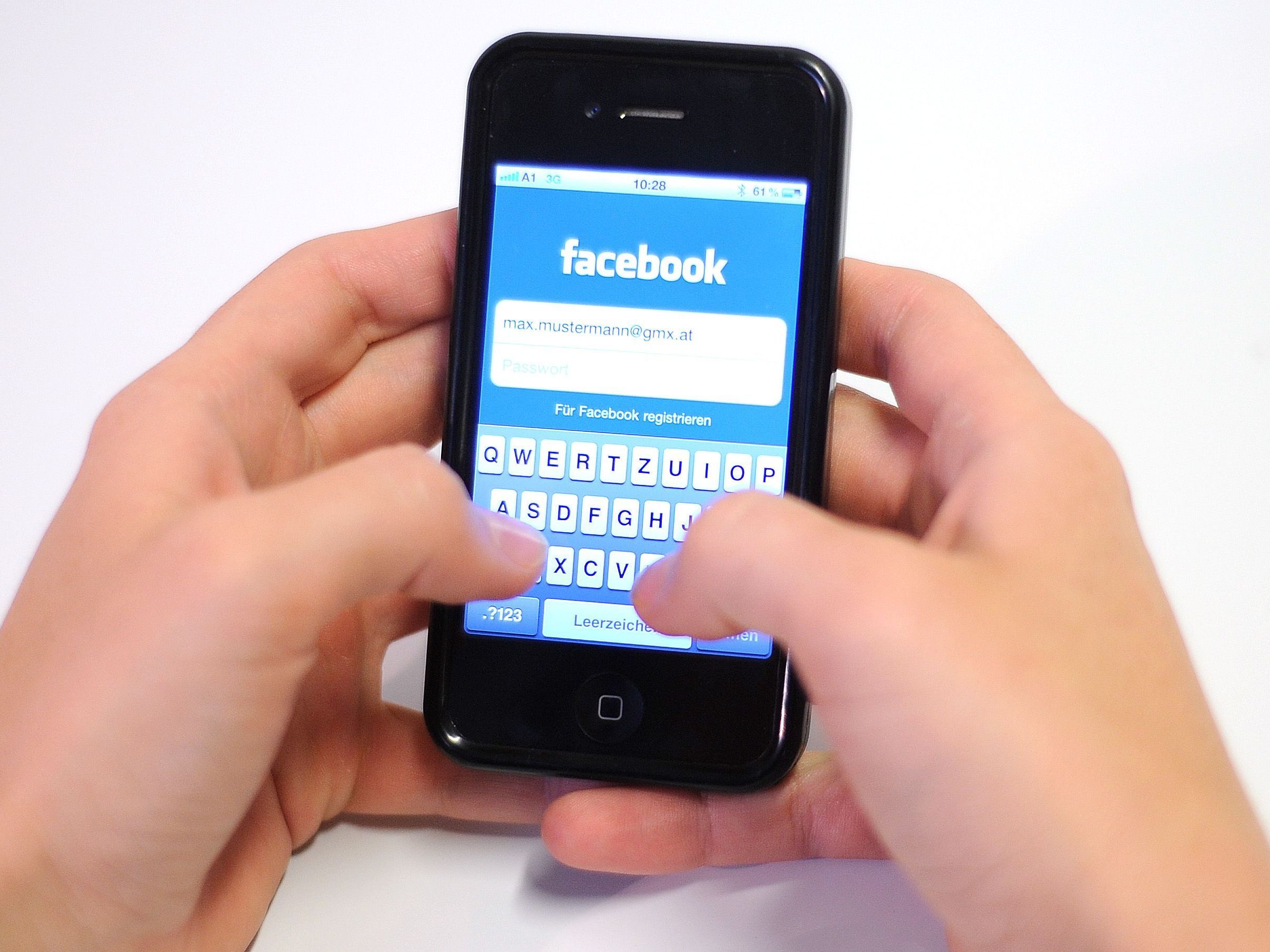 "Bug auf bestimmten Geräten" habe Facebooks Mail-Panne verursacht. "Bug auf bestimmten Geräten" habe Facebooks Mail-Panne verursacht.