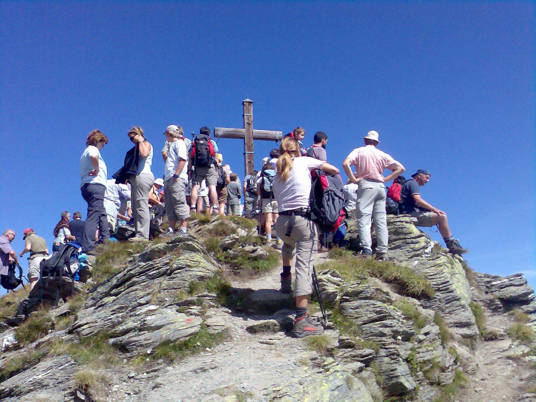 Zum Gipfel mit der Bergrettung Gaschurn und St. Gallenkirch.