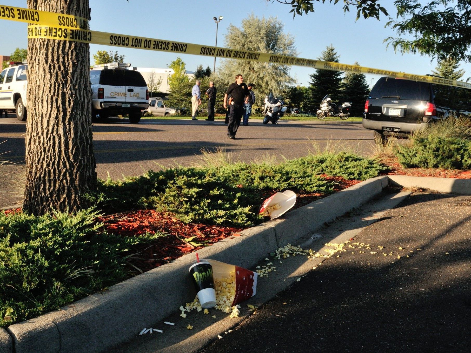 Rätselraten über Motiv - Regisseur Nolan entsetzt - Wahlkampf ausgesetzt. Rätselraten über Motiv - Regisseur Nolan entsetzt - Wahlkampf ausgesetzt.