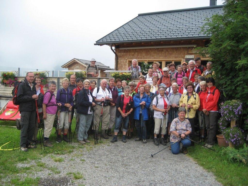 Die vielköpfige Wandeergruppe der Lustenauer Senioren