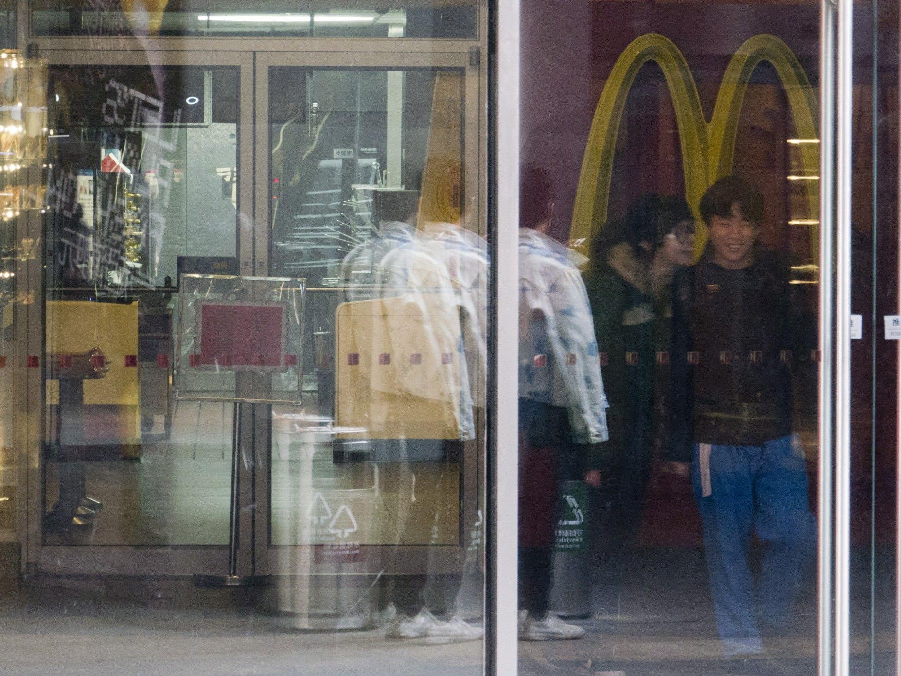 McDonald's-Umsatz stagnierte bei 6,9 Mrd. Dollar.
