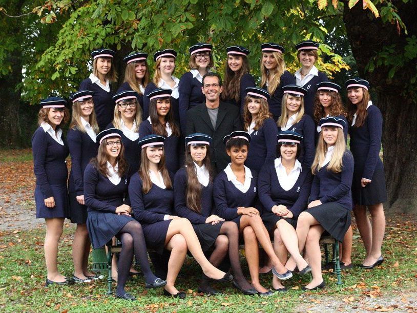 Die Maturanten der 8. Klasse des Sacré Coeur Riedenburg Die Maturanten der 8. Klasse des Sacré Coeur Riedenburg