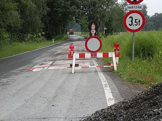 Die Senderstraße wird für vier Tage komplett gesperrt. Die Senderstraße wird für vier Tage komplett gesperrt.