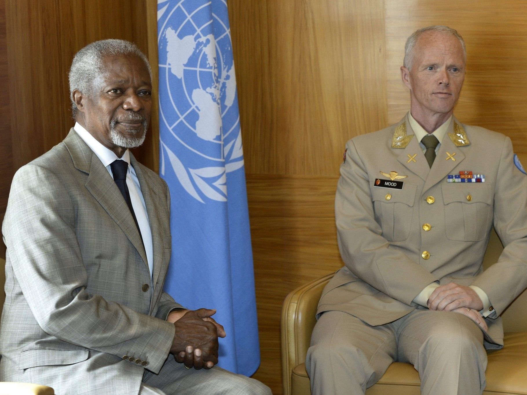 UNO-Sondervermittler Kofi Annan mit UNSMIS-Chef Norweger Robert Mood in Genf. UNO-Sondervermittler Kofi Annan mit UNSMIS-Chef Norweger Robert Mood in Genf.