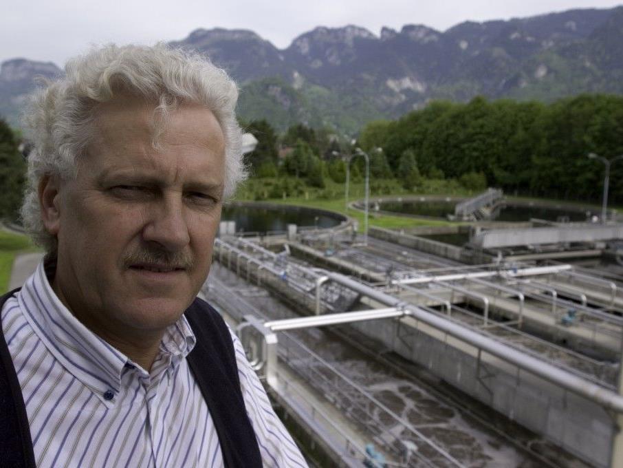 Geschäftsführer Werner Schättle freut sich über die Klassierung beim Benchmarking im Spitzenfeld Österreichs.