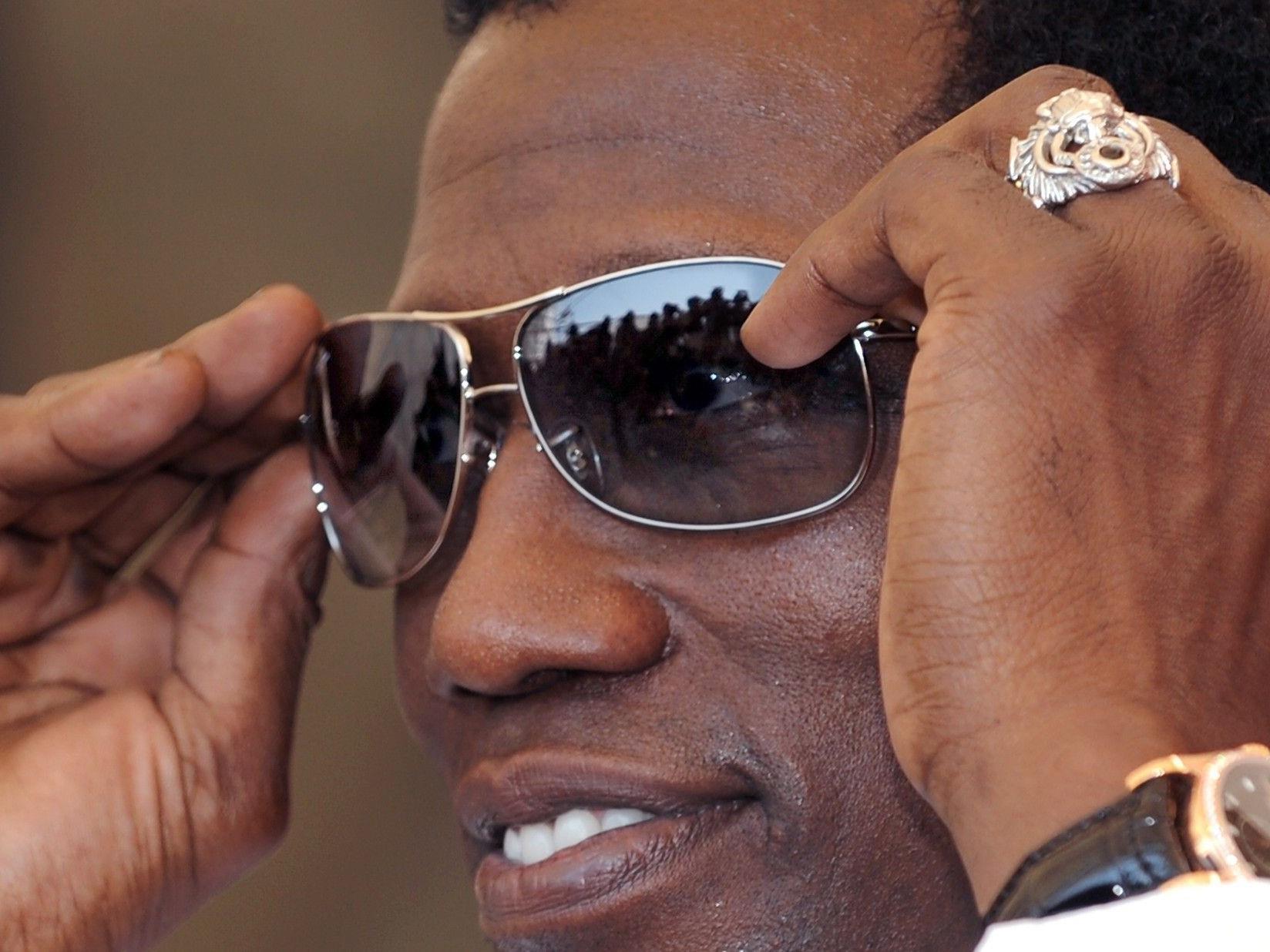 Ob Wesley Snipes auch im Gefängnis noch so "cool" ist? Ob Wesley Snipes auch im Gefängnis noch so "cool" ist?