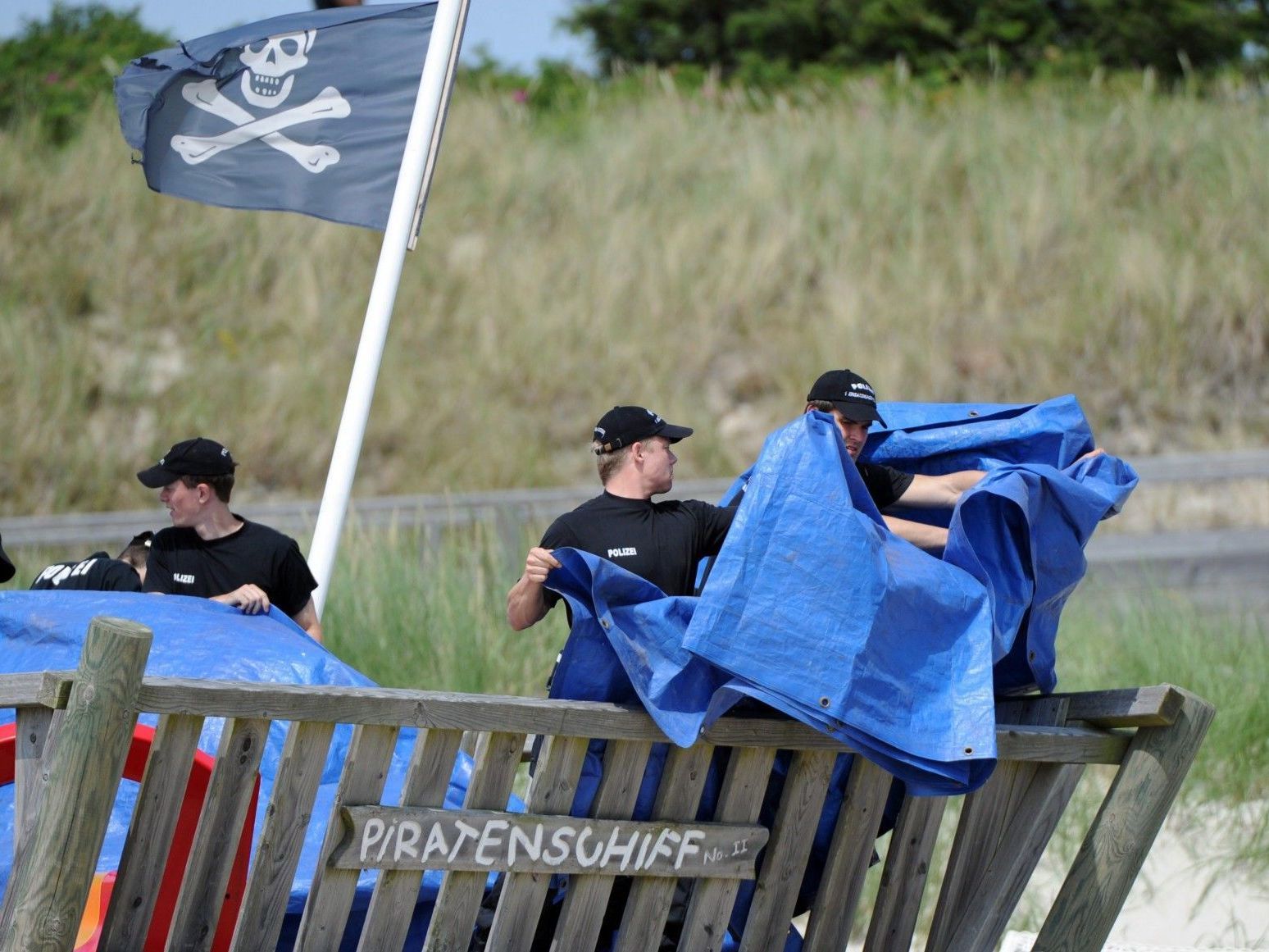 Traurige Gewissheit: Sebastian ist auf Amrum beim Spielen im Sand erstickt.