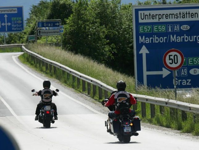 Der Traum von der Freiheit auf zwei Rädern: Künftig erst ab 24 Der Traum von der Freiheit auf zwei Rädern: Künftig erst ab 24