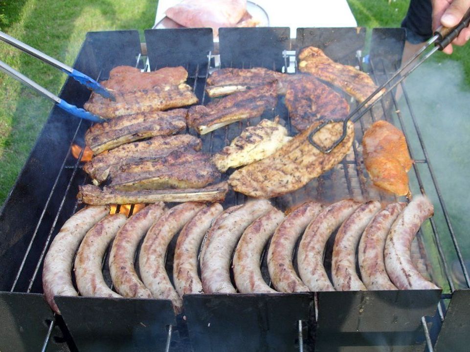 Wenn das Grillfest länger dauert und etwas lauter wird, rät Fußach zum nachbarschaftlichen Gespräch. Wenn das Grillfest länger dauert und etwas lauter wird, rät Fußach zum nachbarschaftlichen Gespräch.